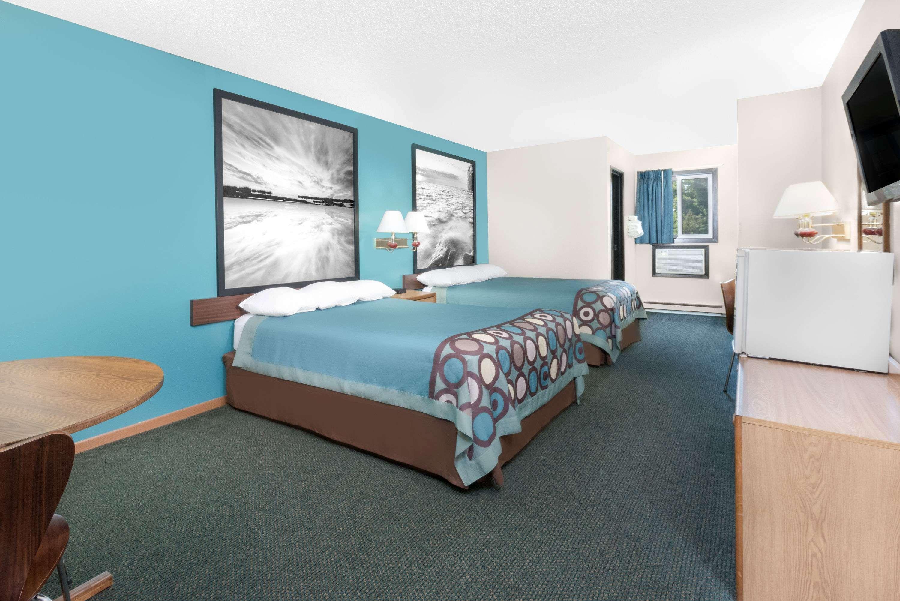 Super 8 By Wyndham Huron Luaran gambar