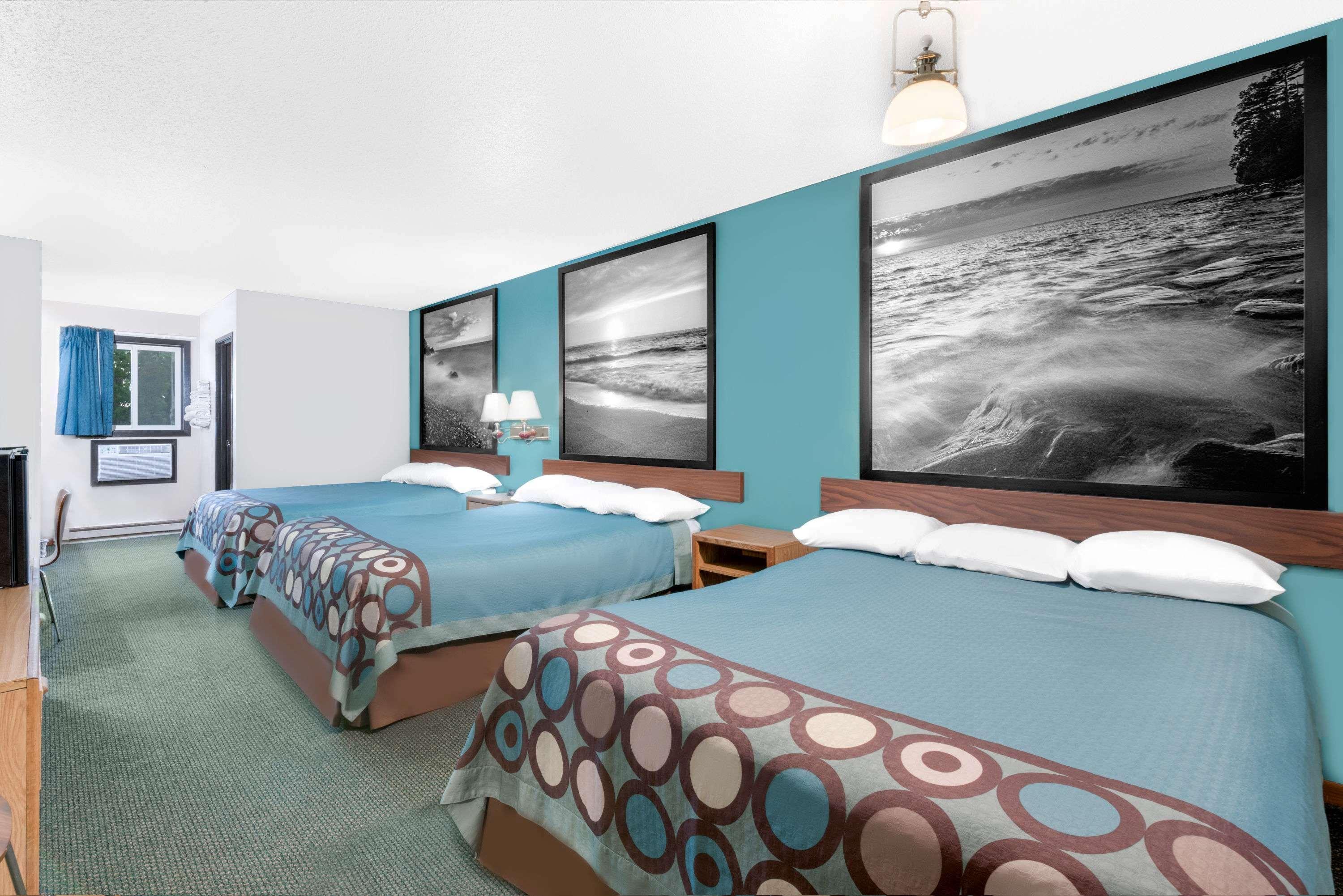 Super 8 By Wyndham Huron Luaran gambar